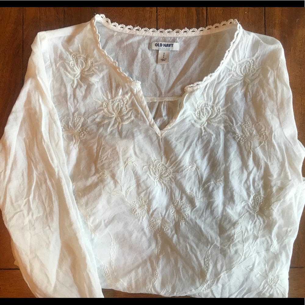 Old Navy off white top